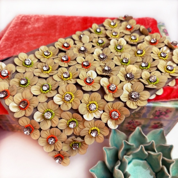 ANTHROPOLOGIE Carry Pouch / Clutch - Picture 1 of 4